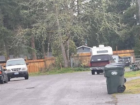 4th image of 25405 35th Ave E