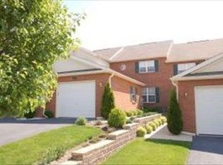 122 Sutherland Rd, Lancaster, PA 17603