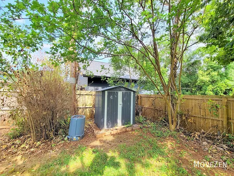 3819 Plainview Rd — Photo 20