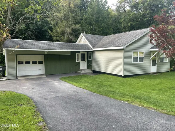 317 Cranes Hollow Road, Amsterdam, NY 12010