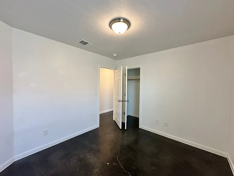 4507 Skyflower Ln — Photo 47