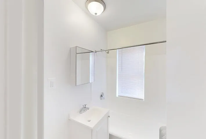4721 S. Ellis Avenue — Photo 24
