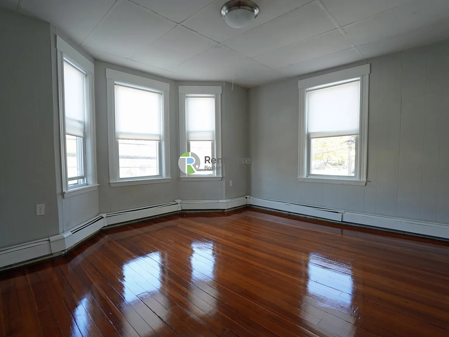 3 bed, 1.0 bath, $2,775 — Photo 2