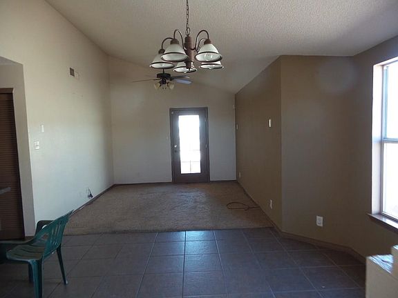 5th image of 14305 Smokey Point Dr
