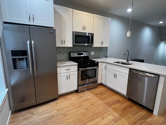 4th image of 3728 Brandywine St