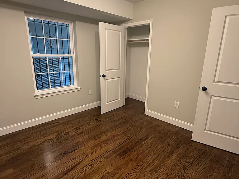 158-160 Oliver St #1 — Photo 3