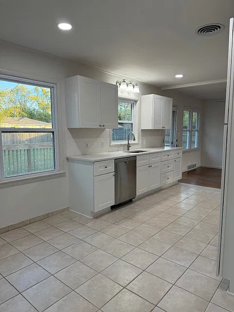 3 bed, 1285 sqft, $1,650 — Photo 2