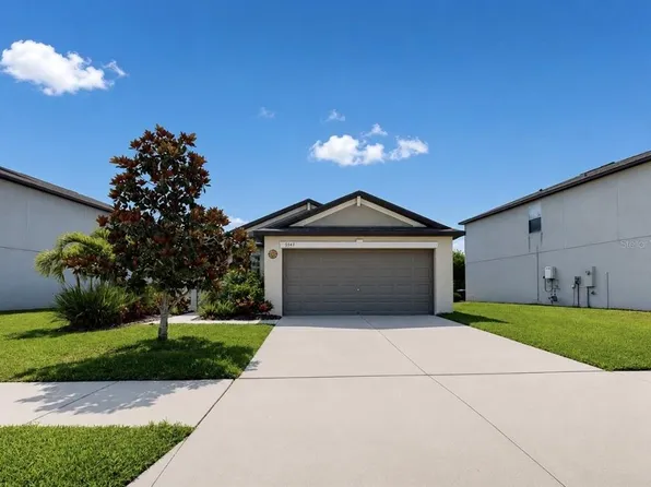 5143 White Chicory Dr, Apollo Beach, FL 33572