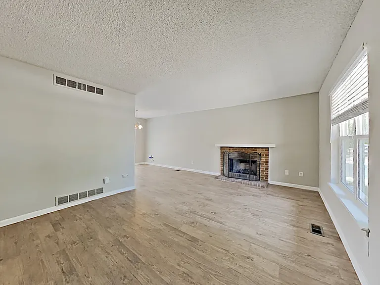 2560 S Ouray Way — Photo 1