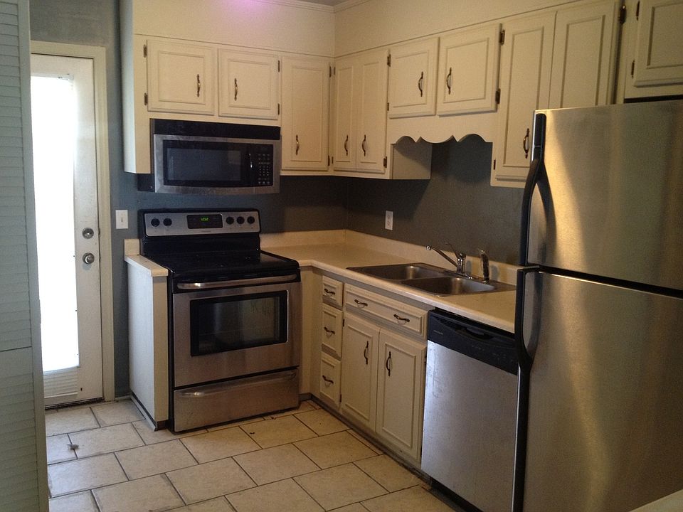 1st image of 140 Lanier Dr #94