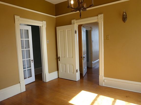 3rd image of 312 Clarke St APT C