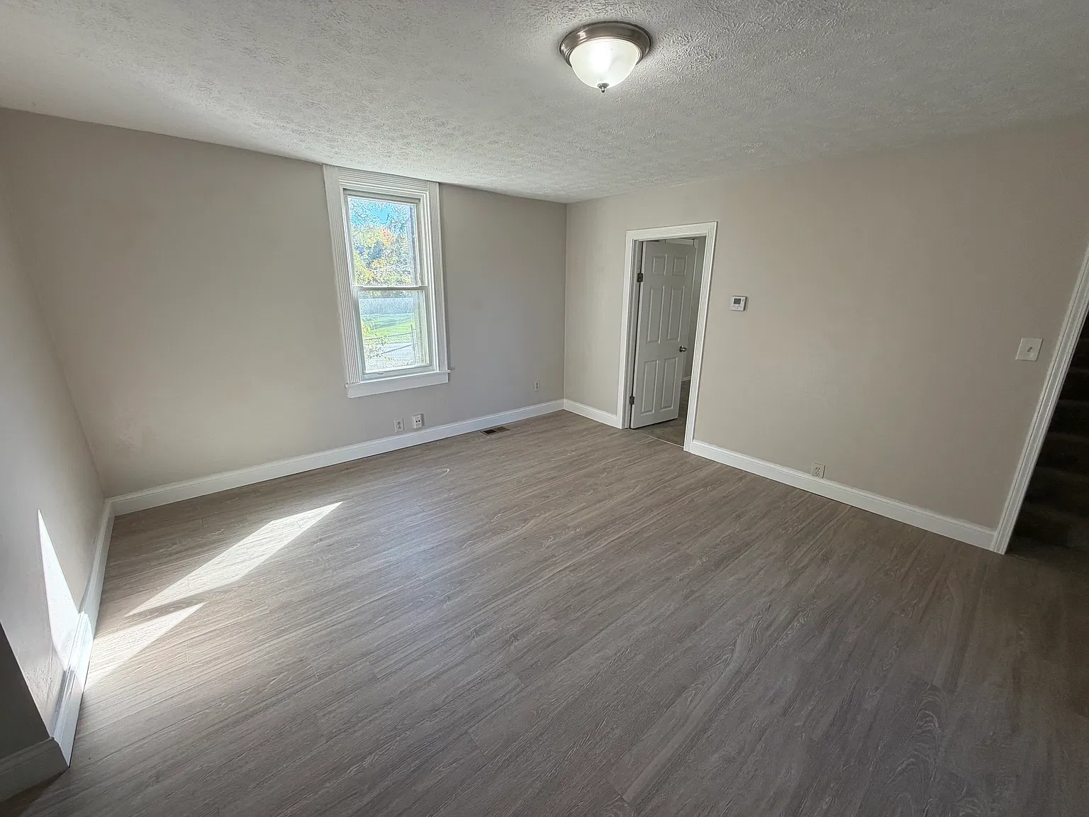 3 bed, 1362 sqft, $1,295 — Photo 3
