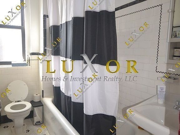 5th image of 201 W 77th St APT 2H