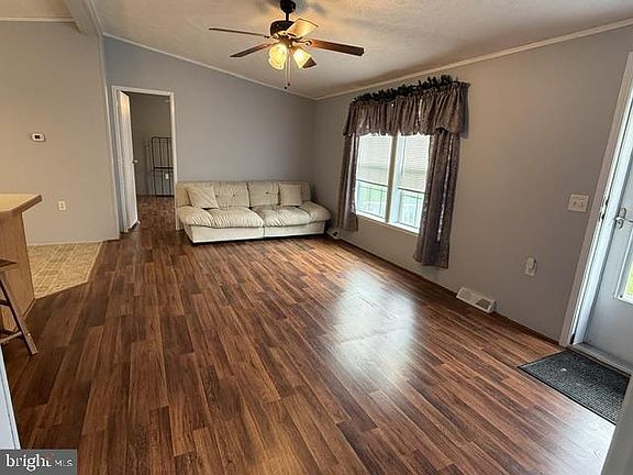 4th image of 17 Broadwing Dr