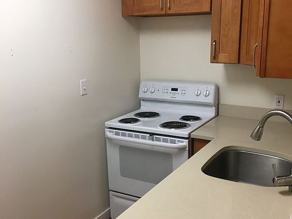 5th image of 4259 Gilman Ave W #8