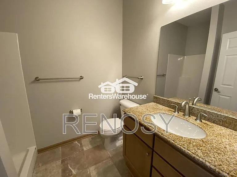 2000 Meadow Ct #405 — Photo 19