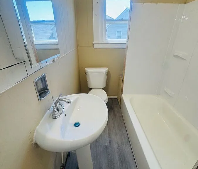 3405 Roehl Ave #2 — Photo 4