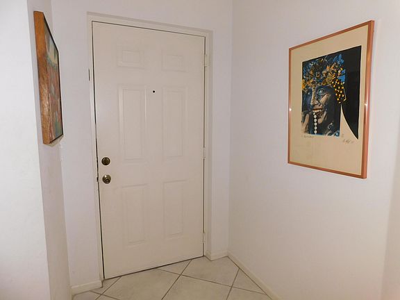 2nd image of 5099 Splendido Court #N