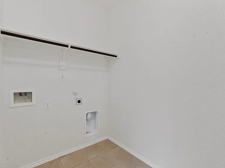 6212 Topsail Dr — Photo 23