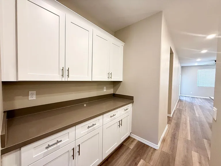 1291 Deadwood Ln — Photo 3