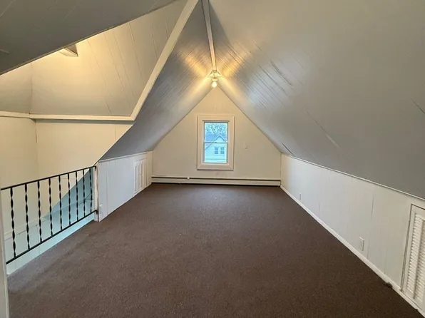 407 Elm Street image 17 of 20