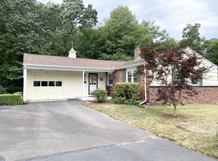 71 Old Farm Rd, Chicopee, MA 01020