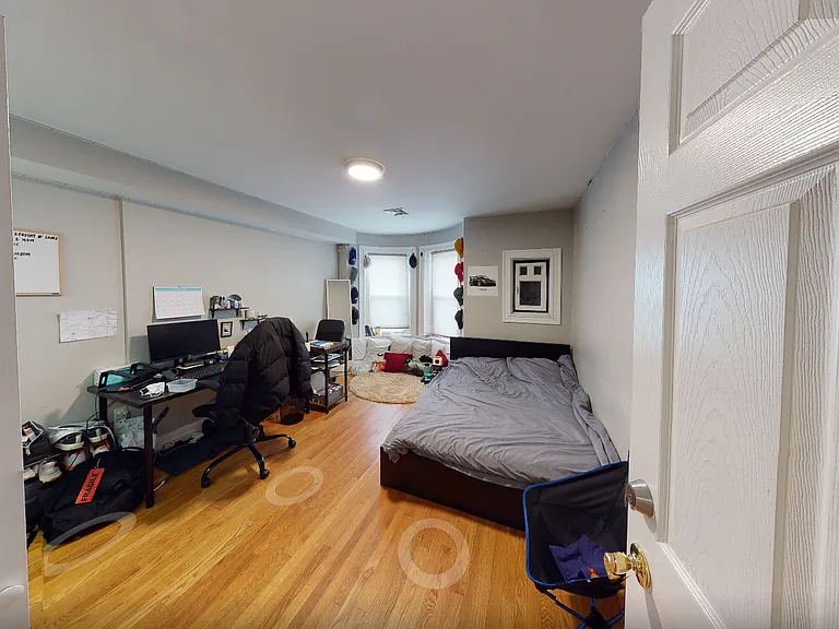 83-85 Windsor St #1A — Photo 9