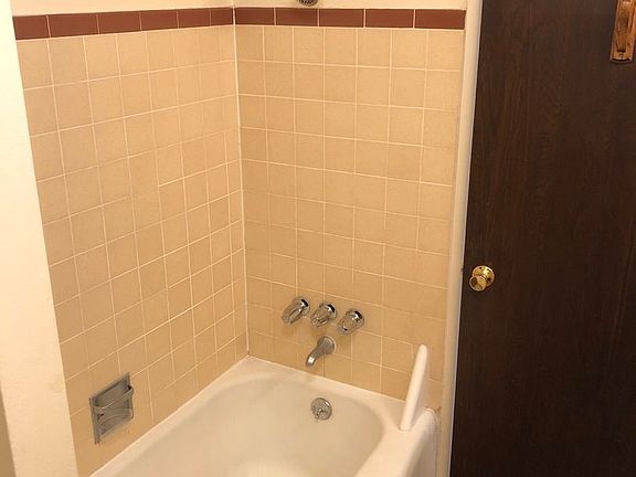 5th image of 12346 14th Ave NE