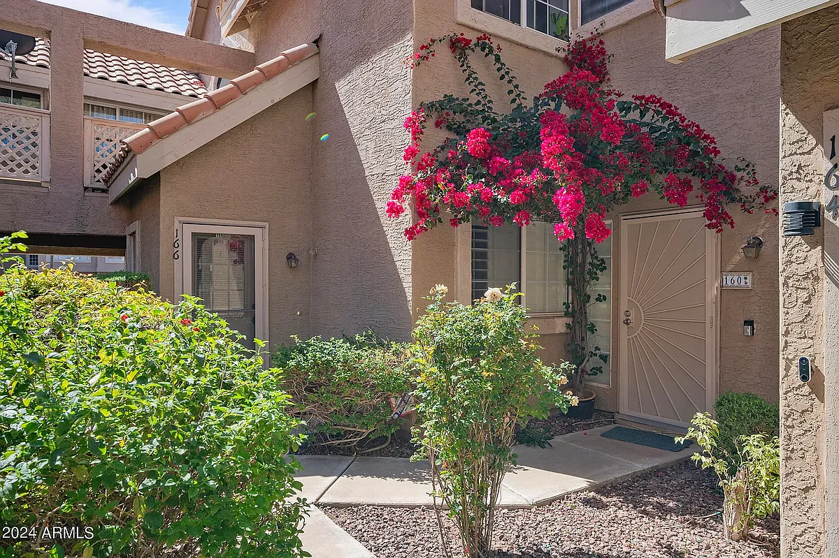 Building Photo - 1633 E Lakeside Dr #160