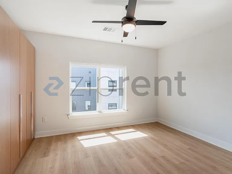 2500 Longview St #523 — Photo 9