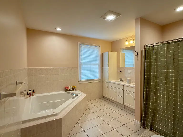 Ensuite Bathroom
