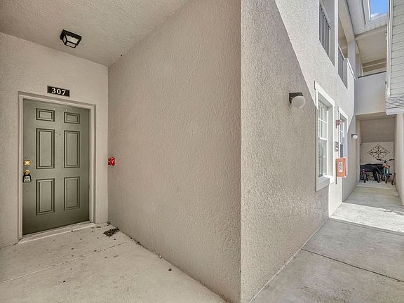 4th image of 9435 Myrtle Creek Ln Unit 307