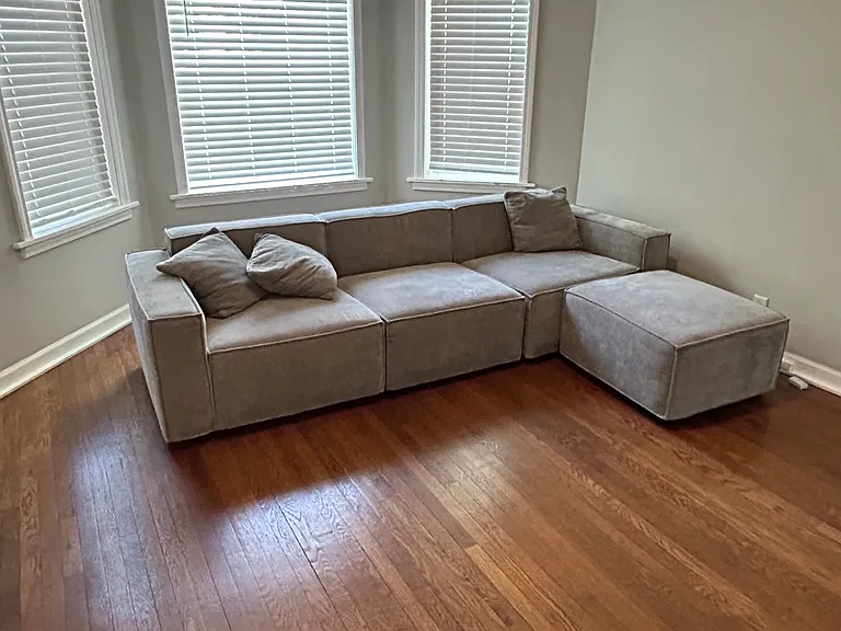 732 N Troy St #1 — Photo 4