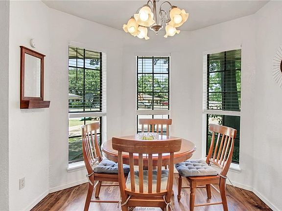 5th image of 600 San Benito Ct