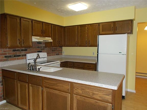 3rd image of 11106 Kimmeridge Trl APT 3A