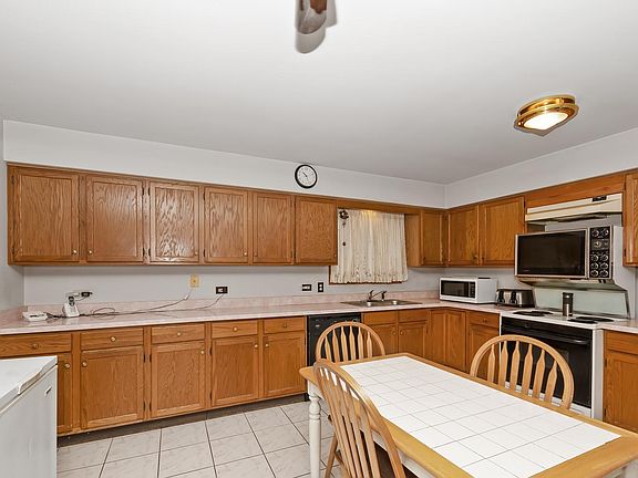 3rd image of 22713 Lawndale Ave