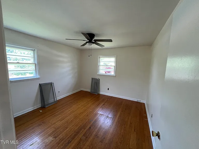 216 Spurgeon Rd — Photo 16