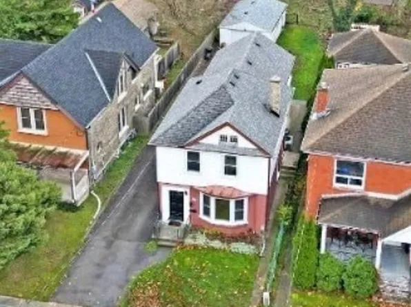 893 Queens Ave, London, ON N5W 3H9