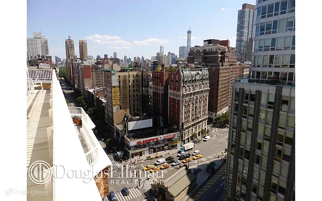 Rented by Douglas Elliman | media 27