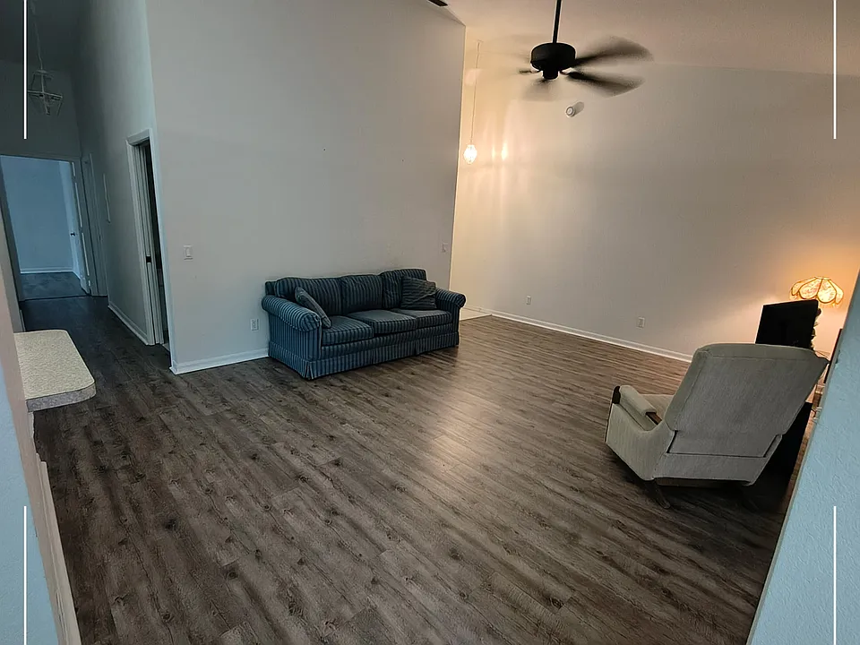 1828 Aynsley Way #4