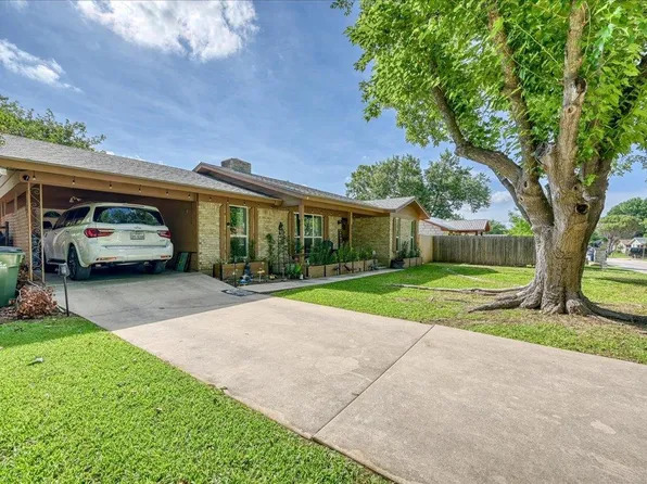 725 N West, Burnet, TX 78611