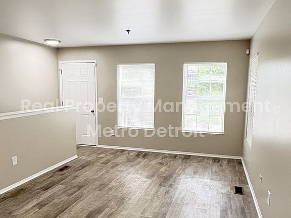 2nd image of 15628 Stone Crossing Dr