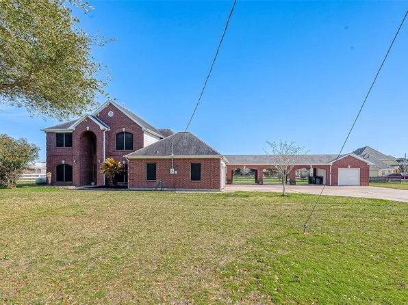 214 Brazos Hill Ln, Sealy, TX 77474