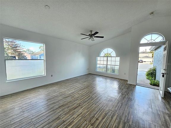 3rd image of 430 SOUTHERN CHARM DRIVE