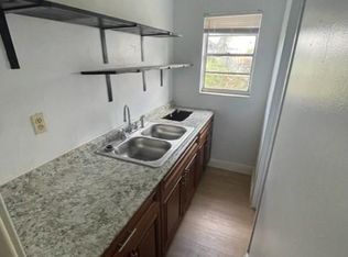 2911 W Main St APT B, Tampa, FL 33607