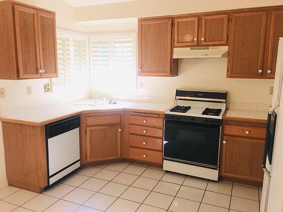 5th image of 16789 Highgate Cir