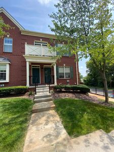 1196 Fountain View Cir, South Lyon, MI, 48178