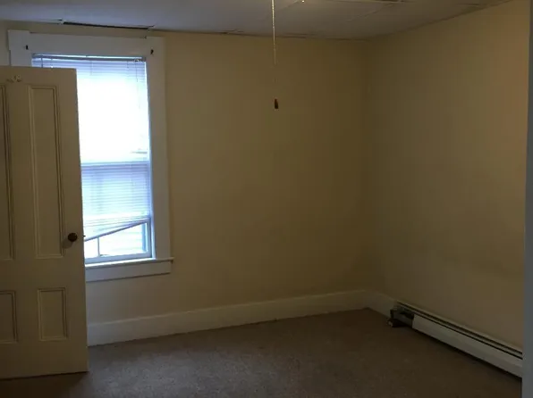 (undisclosed Address), Lowell, MA 01854