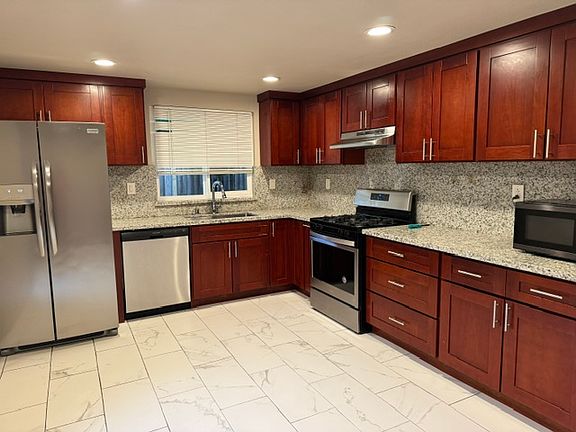 3rd image of 33863 Juliet Cir