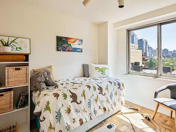4th image of 401 E 86th St APT 10E
